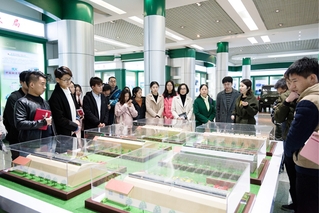 Teachers&nbsp;and&nbsp;st...